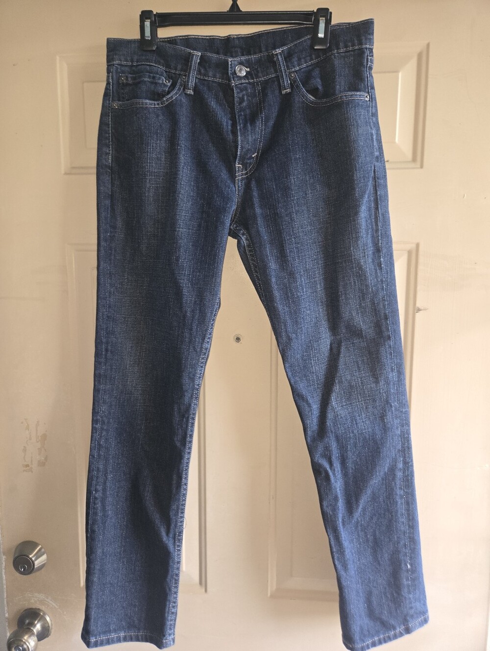 Classic Men's Levi 511 Dark Blue Denim Jeans - Versatile Everyday Style